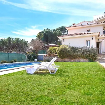 Villa Villa- Lina